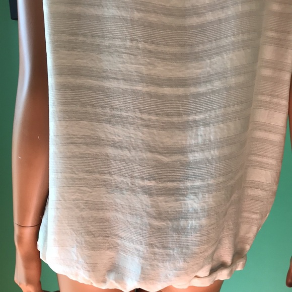 🌸🌸Ann Taylor Loft Short Sleeved Top🌸🌸 - Picture 6 of 8